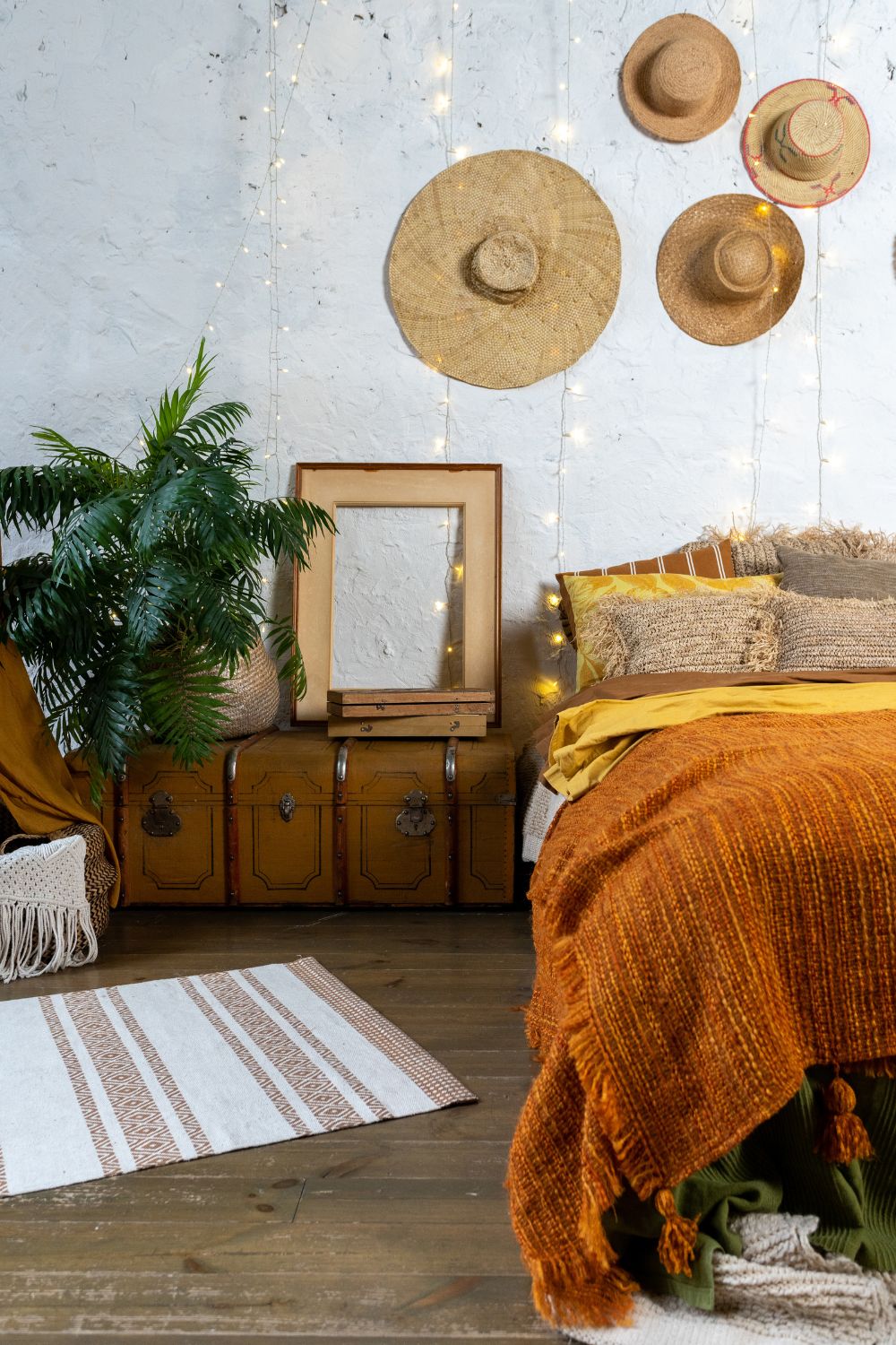 Connais-tu la tendance Boho Chic pour créer un intérieur qui allie esprit bohème, accessoires vintage et couleurs naturelles ? Je te dis tout !